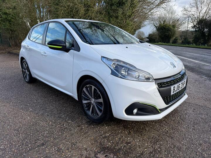 Peugeot 208 1.2 PureTech XS Lime Euro 6 5dr
