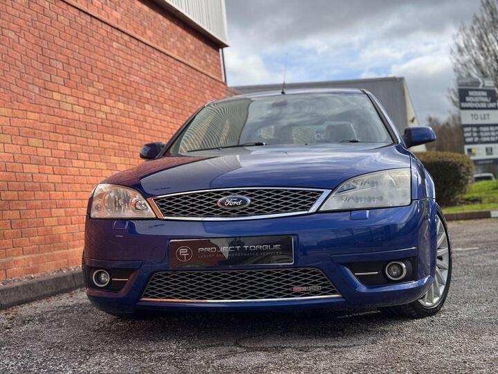 Ford Mondeo 3.0 ST-220 5dr