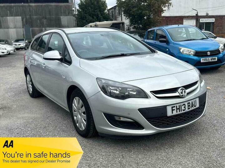 Vauxhall Astra 1.7 CDTi EcoFLEX Exclusiv Sports Tourer Euro 5 (s/s) 5dr