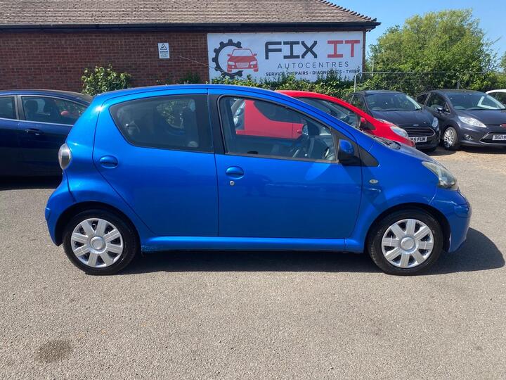 Toyota AYGO 1.0 VVT-i Blue Euro 4 5dr