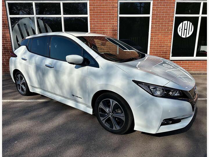 Nissan LEAF 40kWh Tekna Auto 5dr Nissan LEAF 40kWh Tekna Auto 5dr