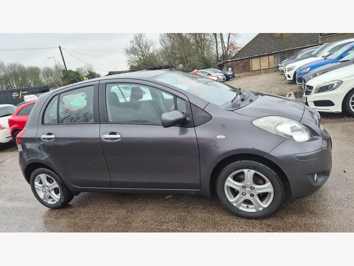 Toyota Yaris 1.33 Dual VVT-i TR Euro 4 (s/s) 5dr