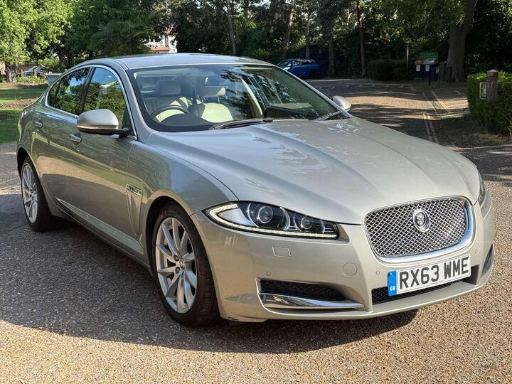 Jaguar XF 2.2d Premium Luxury Auto Euro 5 (s/s) 4dr