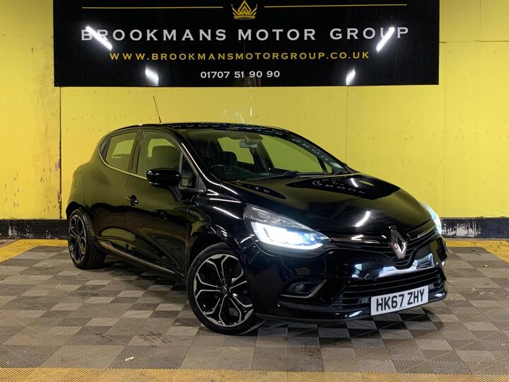 Renault Clio 0.9 TCe Signature Nav Euro 6 (s/s) 5dr Renault Clio 0.9 TCe Signature Nav Euro 6 (s/s) 5dr