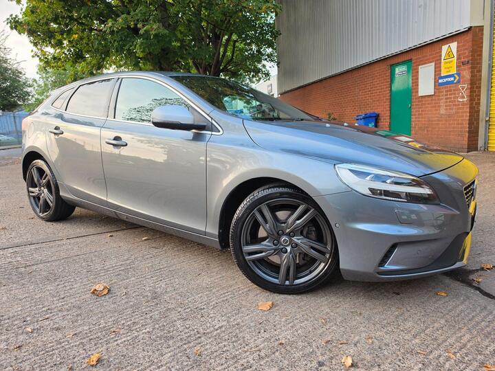 Volvo V40 2.0 D4 R-Design Pro Auto Euro 6 (s/s) 5dr
