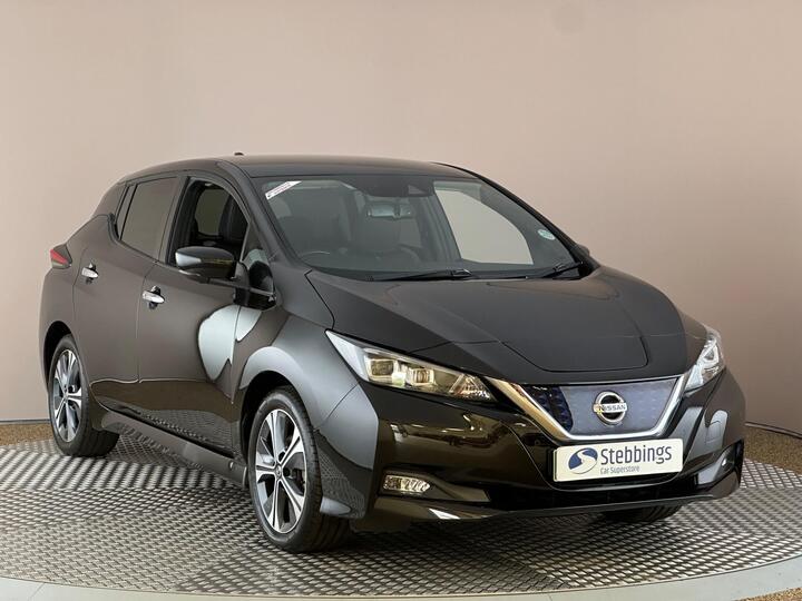 Nissan Leaf 40kWh Tekna Auto 5dr Nissan Leaf 40kWh Tekna Auto 5dr