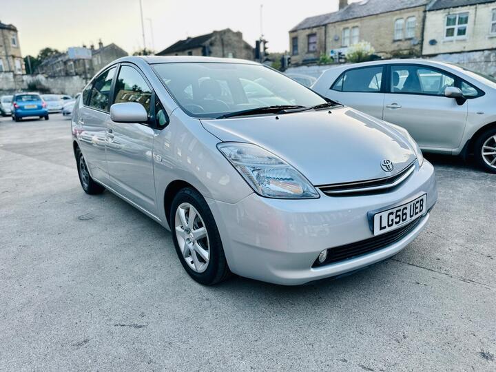 Toyota Prius 1.5 T Spirit CVT 5dr