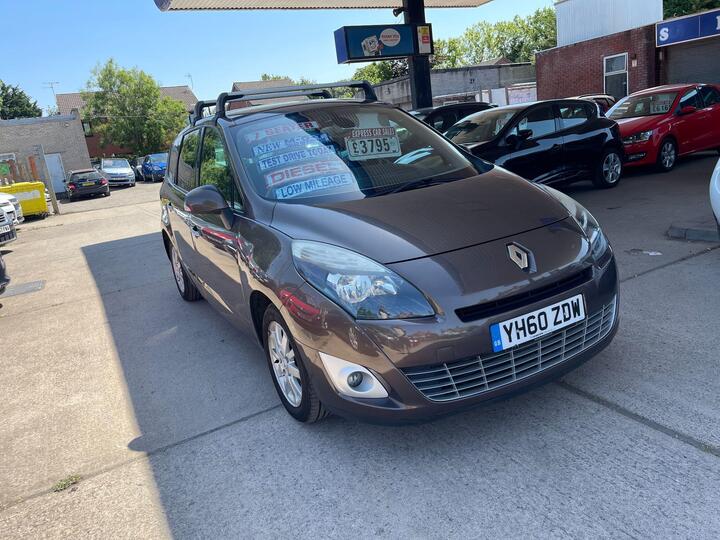 Renault Grand Scenic 1.5 DCi Privilege TomTom Euro 5 5dr
