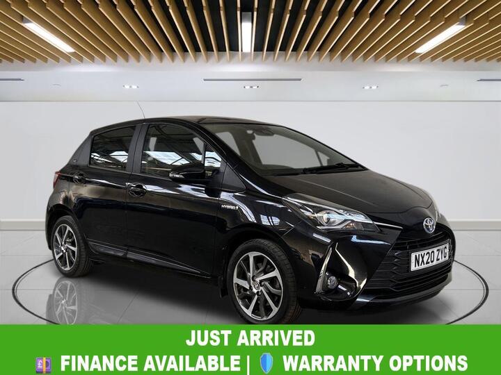 Toyota YARIS 1.5 VVT-h Y20 Bi-tone E-CVT Euro 6 (s/s) 5dr