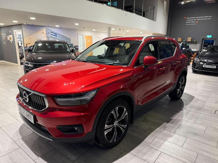 Volvo XC40 2.0 B4 MHEV Inscription Pro Auto Euro 6 (s/s) 5dr