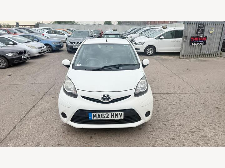 Toyota AYGO 1.0 VVT-i Ice Euro 5 5dr