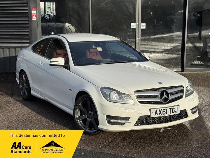 Mercedes-Benz C Class 2.1 C220 CDI BlueEfficiency AMG Sport Edition 125 Euro 5 (s/s) 2dr Mercedes-Benz C Class 2.1 C220 CDI BlueEfficiency AMG Sport Edition 125 Euro 5 (s/s) 2dr