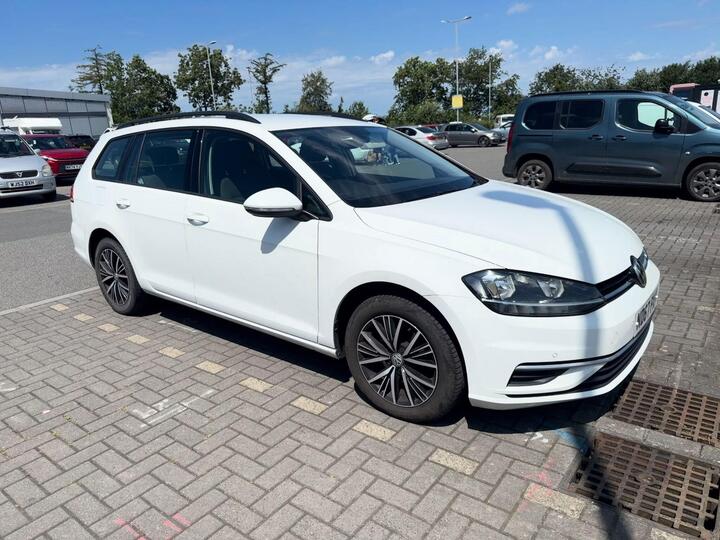 Volkswagen Golf 1.6 TDI BlueMotion Tech SE Nav Euro 6 (s/s) 5dr