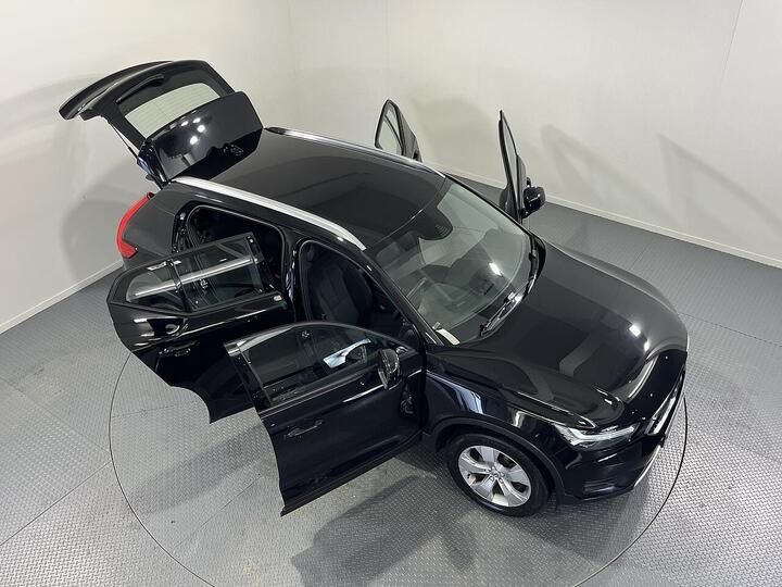 Volvo XC40 1.5 T3 Momentum Auto Euro 6 (s/s) 5dr