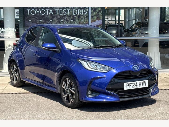 Toyota Yaris 1.5 VVT-h Design E-CVT Euro 6 (s/s) 5dr