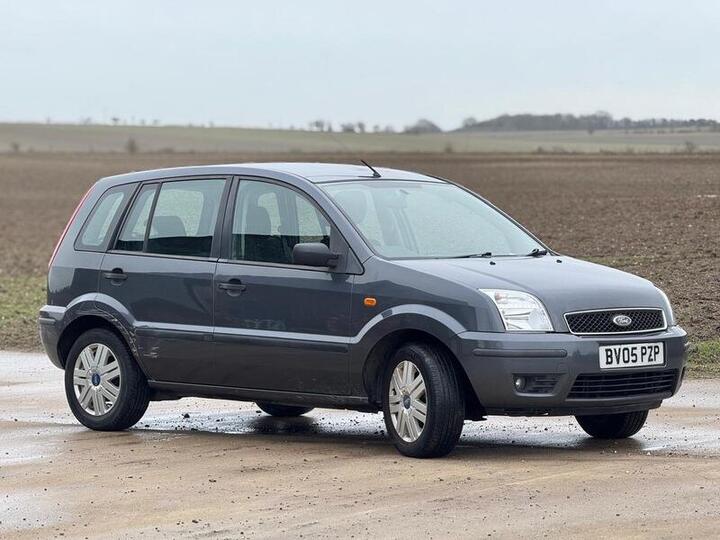 Ford Fusion 1.6 3 5dr