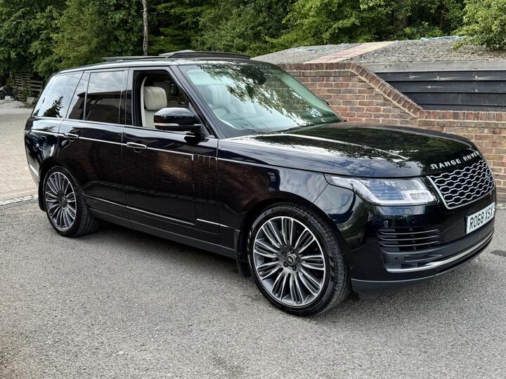 Land Rover RANGE ROVER 4.4 SD V8 Vogue SE Auto 4WD Euro 6 (s/s) 5dr Land Rover RANGE ROVER 4.4 SD V8 Vogue SE Auto 4WD Euro 6 (s/s) 5dr