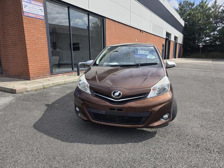 Toyota Vitz 1.3L 5 DRS PETROL