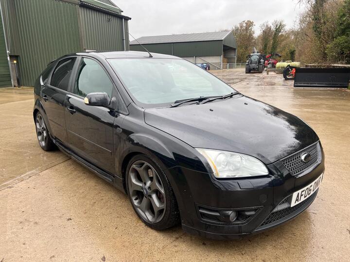 Ford Focus 2.5 SIV ST-2 5dr