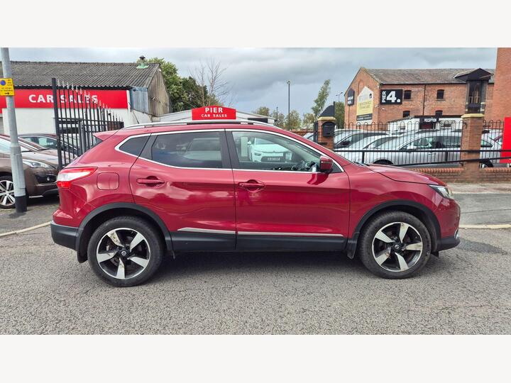 Nissan Qashqai 1.6 DCi N-Connecta 4WD Euro 6 (s/s) 5dr