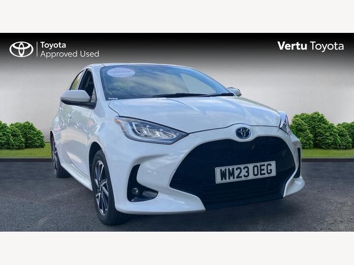 Toyota Yaris 1.5 VVT-h Design E-CVT Euro 6 (s/s) 5dr