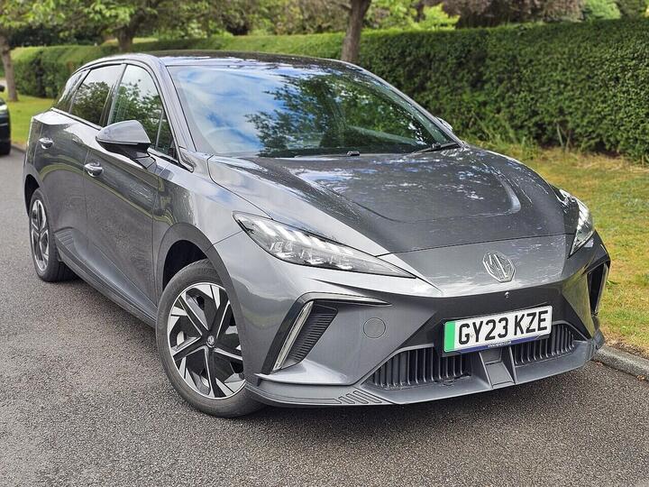 MG MG4 64kWh Trophy Long Range Auto 5dr