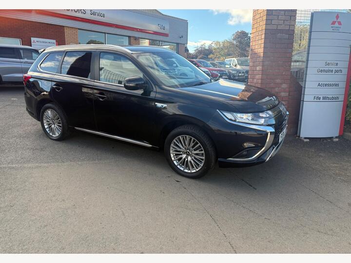 Mitsubishi Outlander 2.4h TwinMotor 13.8kWh Design CVT 4WD Euro 6 (s/s) 5dr
