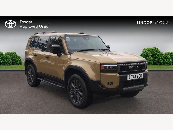 Toyota Land Cruiser 2.8D Invincible Auto 4WD Euro 6 (s/s) 5dr (LWB) Toyota Land Cruiser 2.8D Invincible Auto 4WD Euro 6 (s/s) 5dr (LWB)