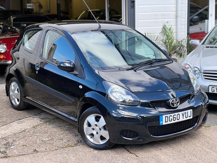 Toyota AYGO 1.0 VVT-i Black MultiMode Euro 5 3dr (AC) Toyota AYGO 1.0 VVT-i Black MultiMode Euro 5 3dr (AC)