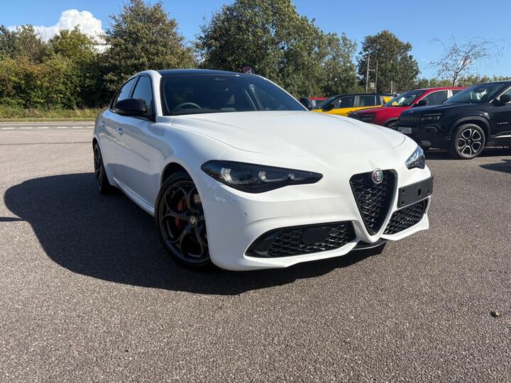 Alfa Romeo Giulia 2.0T Tributo Italiano Auto Euro 6 (s/s) 4dr