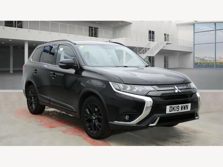 Mitsubishi Outlander 2.0 MIVEC Black CVT 4WD Euro 6 (s/s) 5dr