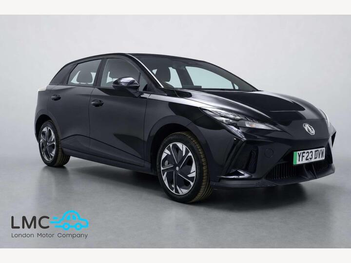 MG MG4 64kWh SE Long Range Auto 5dr
