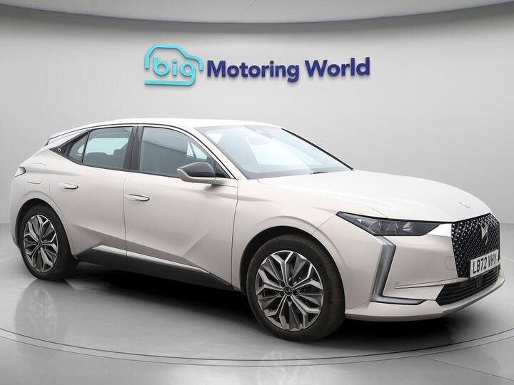 DS AUTOMOBILES DS 4 1.6 E-TENSE 12.4kWh Trocadero EAT8 Euro 6 (s/s) 5dr DS AUTOMOBILES DS 4 1.6 E-TENSE 12.4kWh Trocadero EAT8 Euro 6 (s/s) 5dr