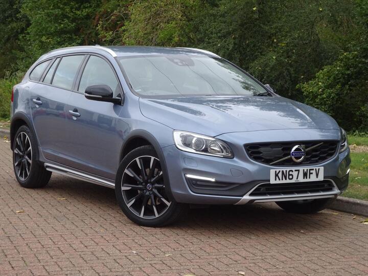 Volvo V60 Cross Country 2.0 D4 Lux Nav Auto Euro 6 (s/s) 5dr