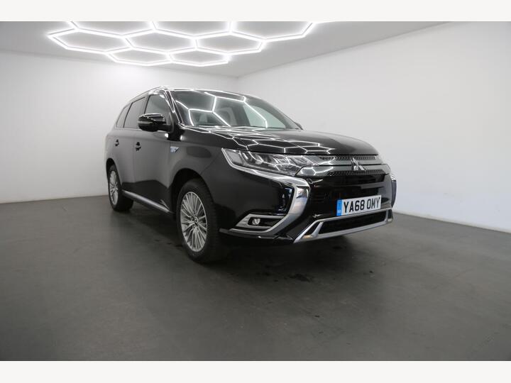 Mitsubishi Outlander 2.4h TwinMotor 13.8kWh 4h CVT 4WD Euro 6 (s/s) 5dr Mitsubishi Outlander 2.4h TwinMotor 13.8kWh 4h CVT 4WD Euro 6 (s/s) 5dr