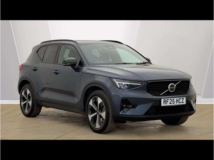 Volvo XC40 2.0 B4 MHEV Plus Dark DCT Auto Euro 6 (s/s) 5dr