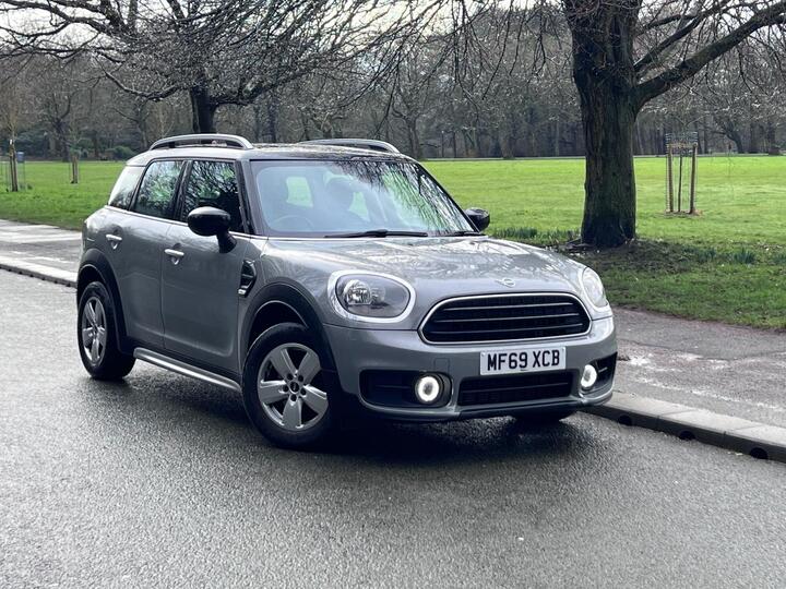 MINI COUNTRYMAN 1.5 Cooper Classic Euro 6 (s/s) 5dr MINI COUNTRYMAN 1.5 Cooper Classic Euro 6 (s/s) 5dr