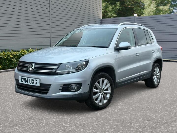 Volkswagen Tiguan 2.0 TDI BlueMotion Tech Match DSG 4WD Euro 5 (s/s) 5dr Volkswagen Tiguan 2.0 TDI BlueMotion Tech Match DSG 4WD Euro 5 (s/s) 5dr