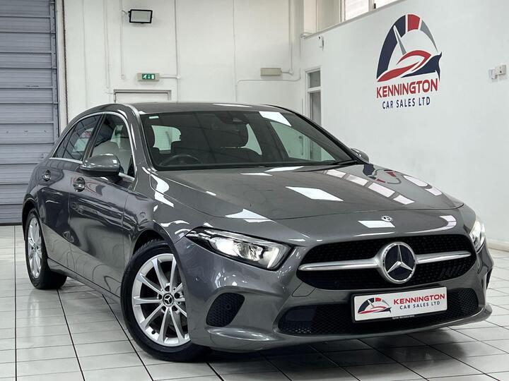 Mercedes-Benz A Class 1.5 A180d Sport (Executive) 7G-DCT Euro 6 (s/s) 5dr Mercedes-Benz A Class 1.5 A180d Sport (Executive) 7G-DCT Euro 6 (s/s) 5dr
