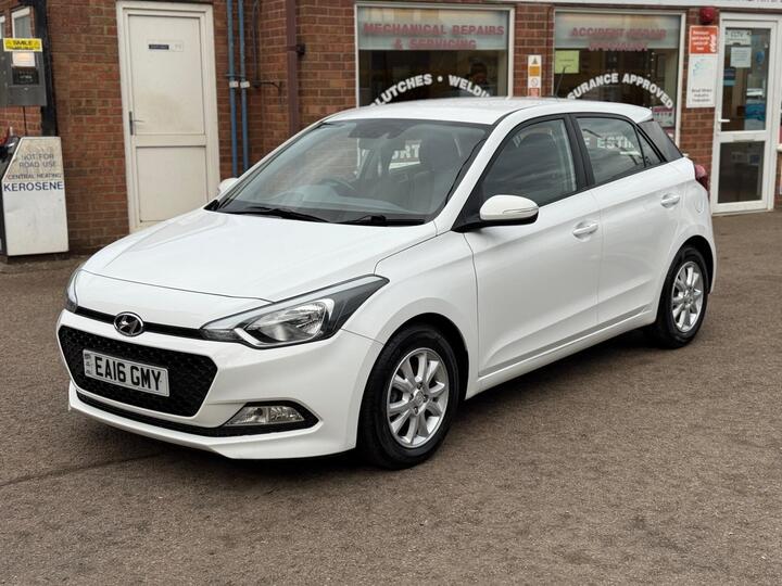 Hyundai I20 1.2 Blue Drive SE Euro 6 (s/s) 5dr Hyundai I20 1.2 Blue Drive SE Euro 6 (s/s) 5dr