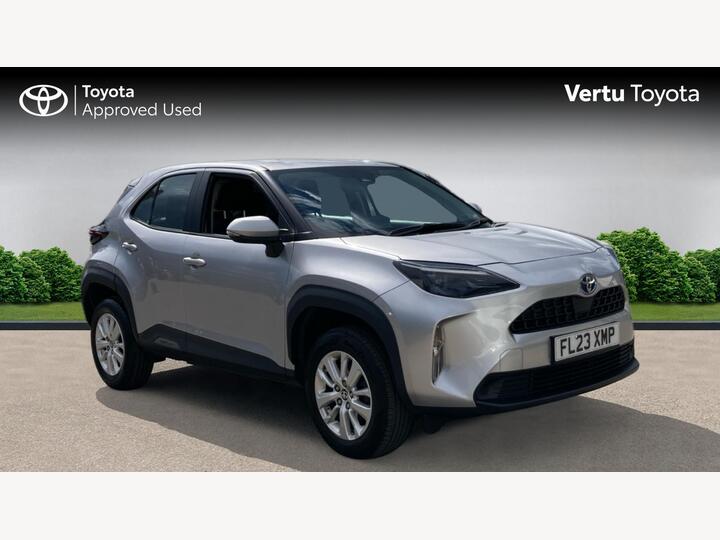 Toyota Yaris Cross 1.5 VVT-h Icon E-CVT Euro 6 (s/s) 5dr Toyota Yaris Cross 1.5 VVT-h Icon E-CVT Euro 6 (s/s) 5dr