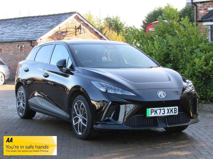 MG MG4 64kWh Trophy Long Range Auto 5dr