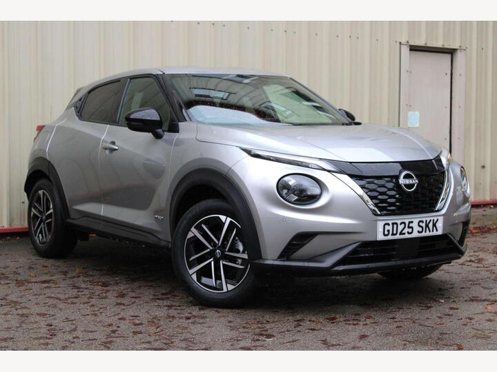 Nissan Juke 1.6 N-Connecta Auto Euro 6 5dr