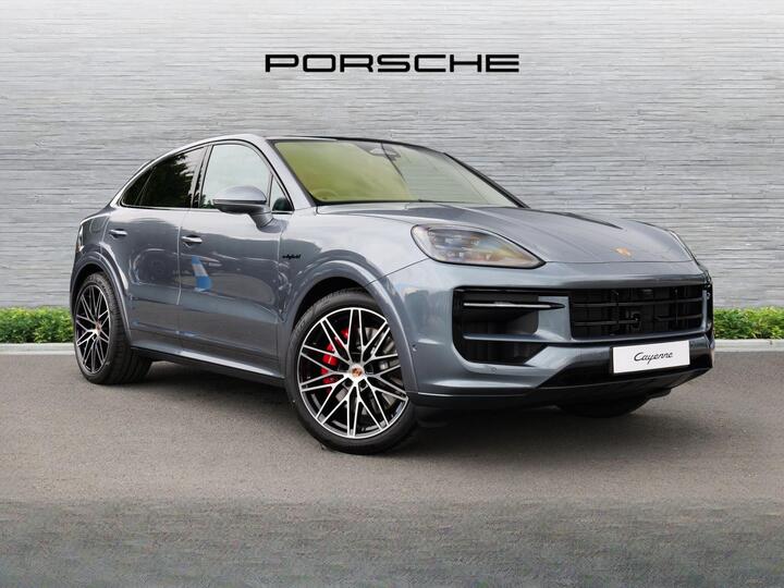 Porsche Cayenne 3.0 V6 E-Hybrid 25.9kWh S Black Edition TiptronicS 4WD Euro 6 (s/s) 5dr