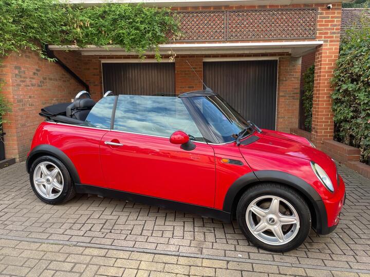 MINI Convertible 1.6 Cooper Euro 3 2dr