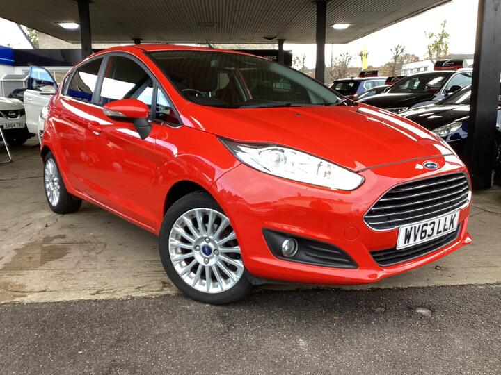 Ford Fiesta 1.6 Titanium Powershift Euro 5 5dr Ford Fiesta 1.6 Titanium Powershift Euro 5 5dr