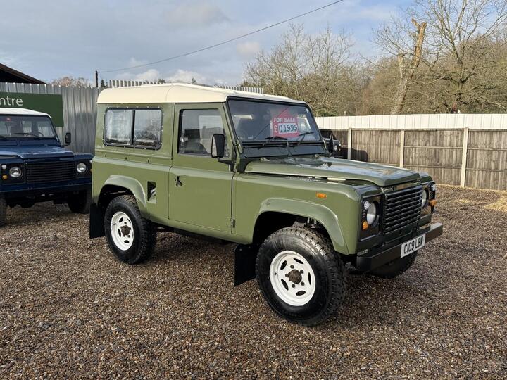 Land Rover DEFENDER 90 2.5 TDi Station Wagon SWB (7 Seats)