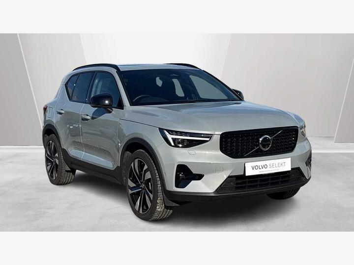 Volvo XC40 2.0 B3 MHEV Ultra Dark DCT Auto Euro 6 (s/s) 5dr