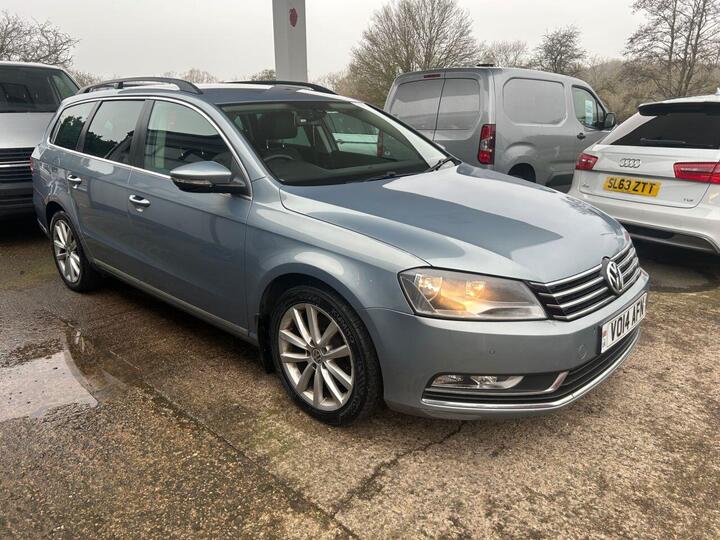 Volkswagen PASSAT 1.6 TDI BlueMotion Tech Executive Euro 5 (s/s) 5dr