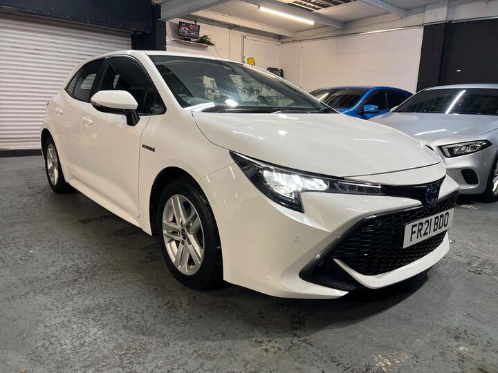 Toyota Corolla 1.8 VVT-h Icon Tech CVT Euro 6 (s/s) 5dr Toyota Corolla 1.8 VVT-h Icon Tech CVT Euro 6 (s/s) 5dr